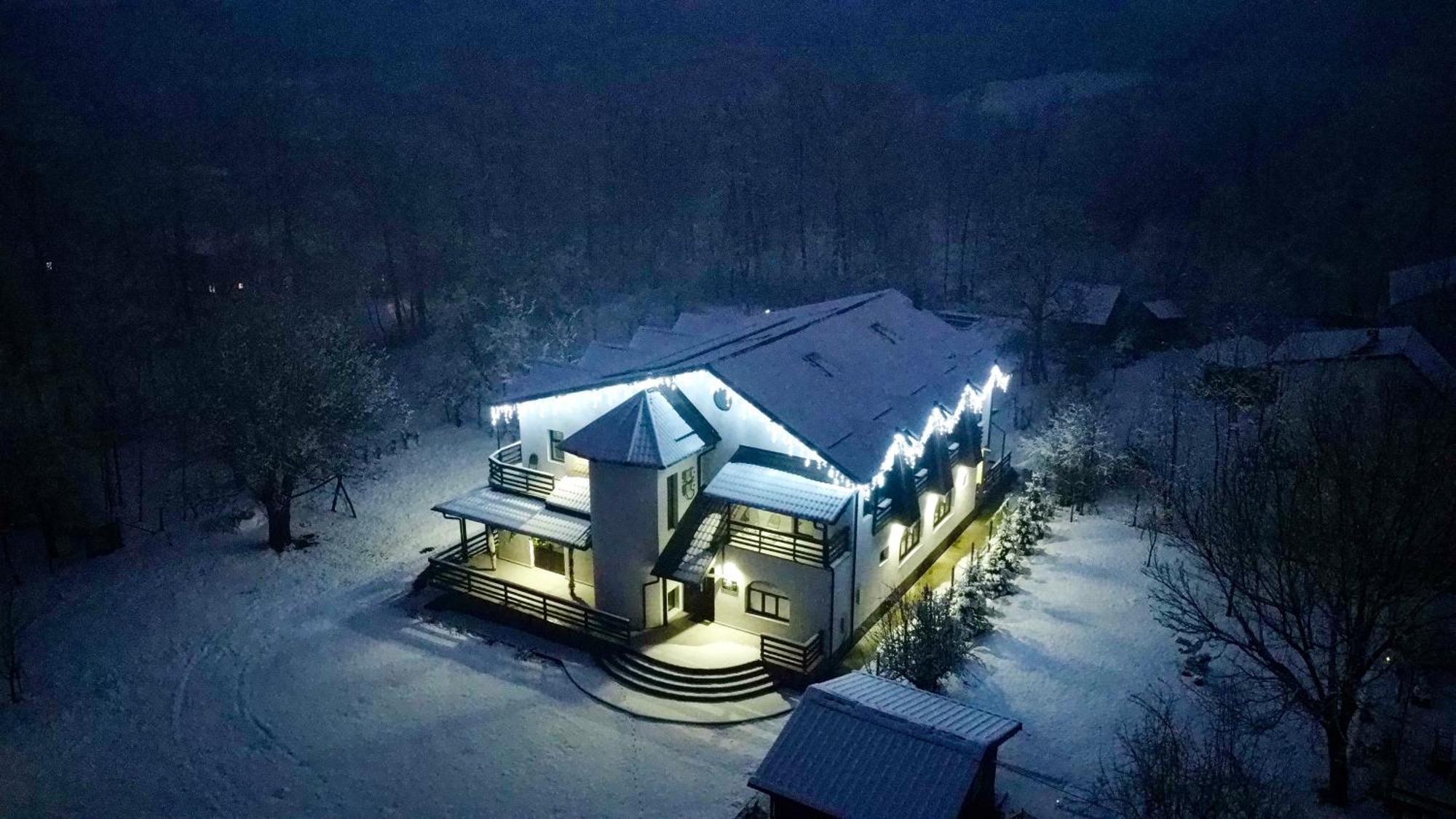 Din Natura Varbilau Экстерьер фото